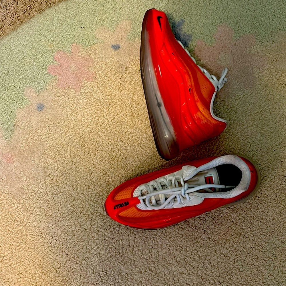 Barely worn, fun Heron Preston!